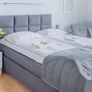  Апартаменты Apartel Plac Zbawiciela Польша